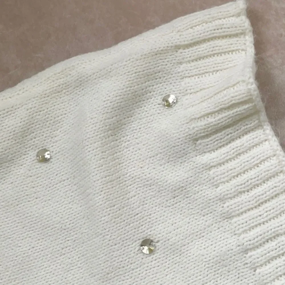 Victoria’s Secret Ivory Infinity Scarf with Crystal Accents EUC
